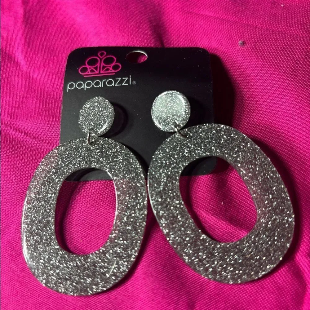 New! Paparazzi Jewelry Earrings New with Tags Miami Blvd Stud Earrings